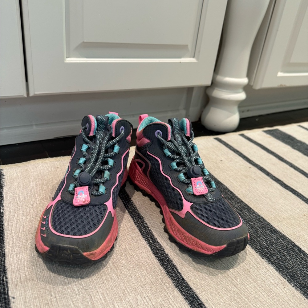 Sketchers hiking boots